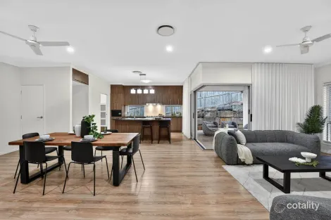 Property photo of 17 Oxenham Circuit Augustine Heights QLD 4300