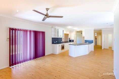 Property photo of 19 Dorinda Close Clinton QLD 4680