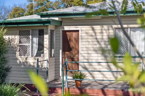 284 Alderley St, Centenary Heights, QLD 4350