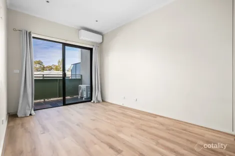 Property photo of 15/1 Eucalyptus Mews Notting Hill VIC 3168