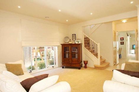 Property photo of 28 Jade Circuit Burwood East VIC 3151