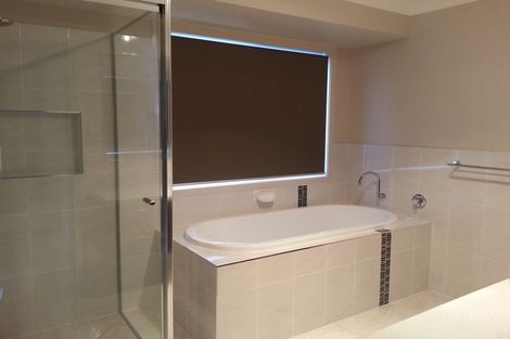 Property photo of 4 Bellbird Circuit New Auckland QLD 4680