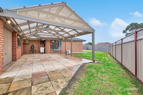 Property photo of 3 Hoop Pine Court Cranbourne North VIC 3977