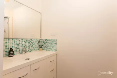 Property photo of 44 Berkshire Parade Penguin TAS 7316