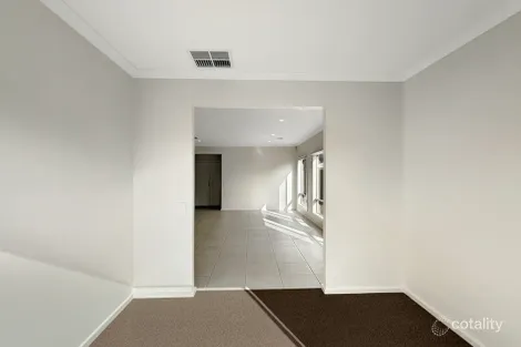 Property photo of 35 Murtoa Crescent Eynesbury VIC 3338