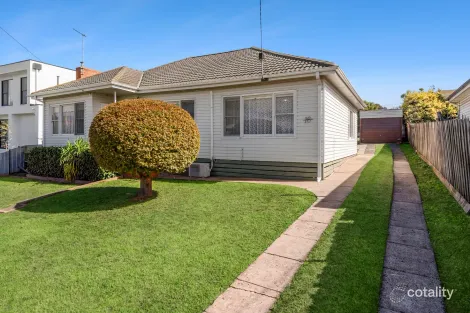 Property photo of 16 Bayview Parade Hamlyn Heights VIC 3215