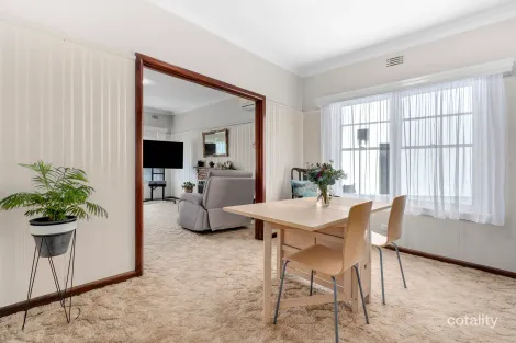 Property photo of 16 Bayview Parade Hamlyn Heights VIC 3215