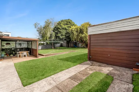 Property photo of 16 Bayview Parade Hamlyn Heights VIC 3215