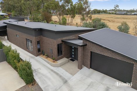 10 LUXFORD CT, STRATHDALE, VIC 3550