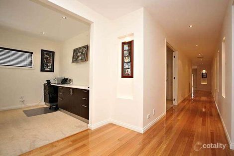 Property photo of 95 Clare Boulevard Greenvale VIC 3059