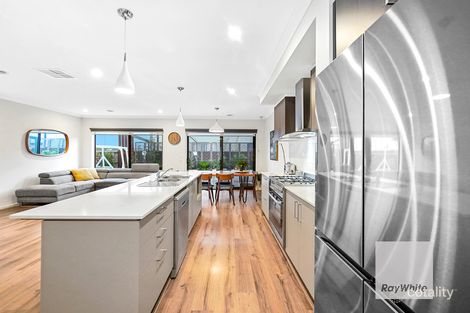 Property photo of 34 Forrester Grove Fraser Rise VIC 3336