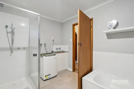 Property photo of 2/2 Pera Court Howrah TAS 7018