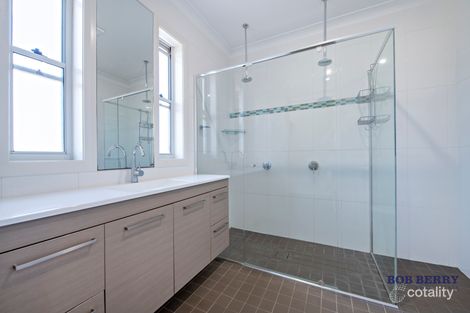 Property photo of 108 Maple Crescent Narromine NSW 2821