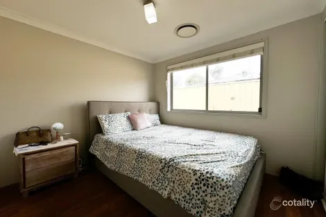 Property photo of 8 Muirfield Crescent Glenmore Park NSW 2745