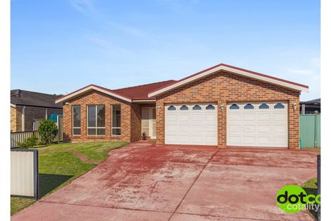 Property photo of 11 Nagle Crescent Blue Haven NSW 2262