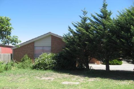 5 Henley Gdns, Sunshine North, VIC 3020