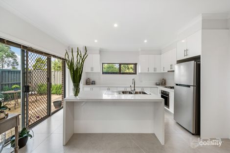 Property photo of 1/1 Dargi Green Caroline Springs VIC 3023