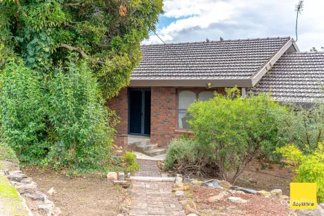 Property photo of 8 Hakea Street Kennington VIC 3550