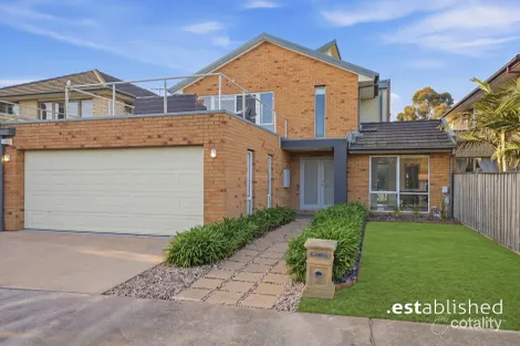 32 Grand Canal Bvd, Point Cook, VIC 3030