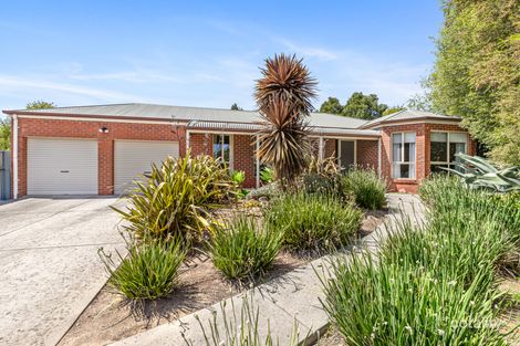 2 Xavier Ct, Ballarat East, VIC 3350