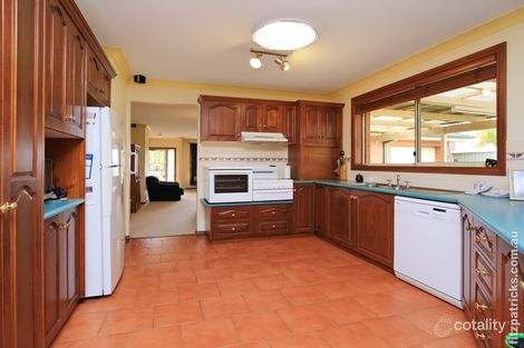 Property photo of 30 Yentoo Drive Glenfield Park NSW 2650