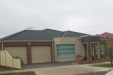Property photo of 9 Stonewall Close Cairnlea VIC 3023
