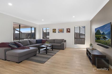 Property photo of 7 Studdy Road Googong NSW 2620