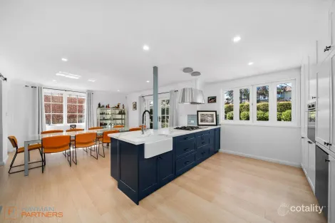 Property photo of 59 Hopetoun Circuit Yarralumla ACT 2600