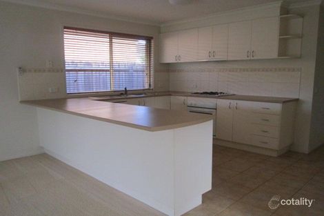 Property photo of 10 Middleham Close Cranbourne West VIC 3977