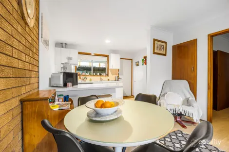 Property photo of 5/2 Evelyn Street Wendouree VIC 3355