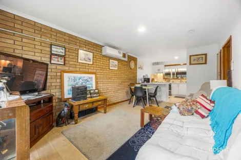 Property photo of 5/2 Evelyn Street Wendouree VIC 3355