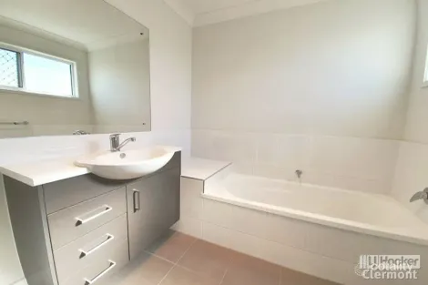 Property photo of 29/47 McDonald Flat Road Clermont QLD 4721
