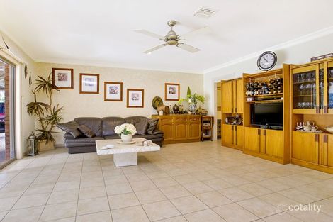 Property photo of 4 Westleigh Drive Werribee VIC 3030