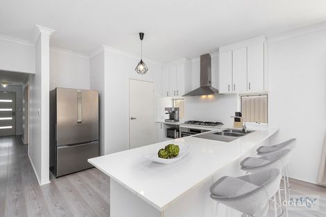 Property photo of 24 Flindell Avenue Caversham WA 6055