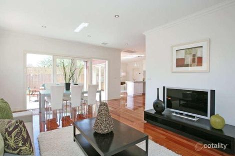 17 Somerset Rd, Glen Iris, VIC 3146