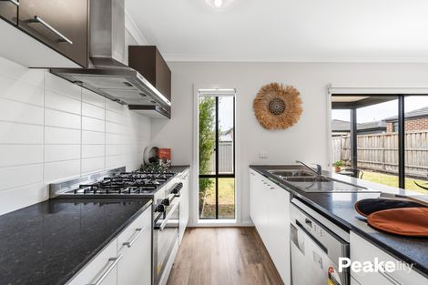 Property photo of 14 Flanker Way Clyde VIC 3978
