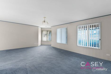 Property photo of 1 Cumberland Chase Hampton Park VIC 3976