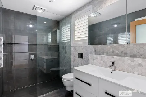Property photo of 4 Upper Bourke Street Burnie TAS 7320