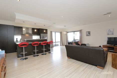 Property photo of 15 London Link Aubin Grove WA 6164