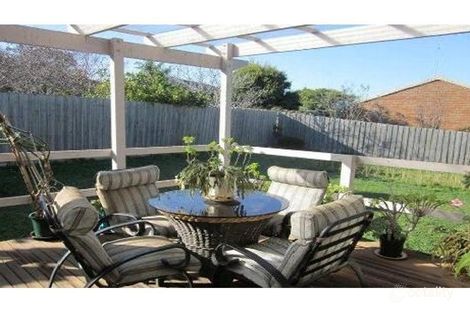 Property photo of 3 Merryn Close Endeavour Hills VIC 3802
