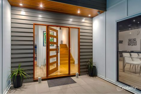 Property photo of 51 Raven Street Camp Hill QLD 4152