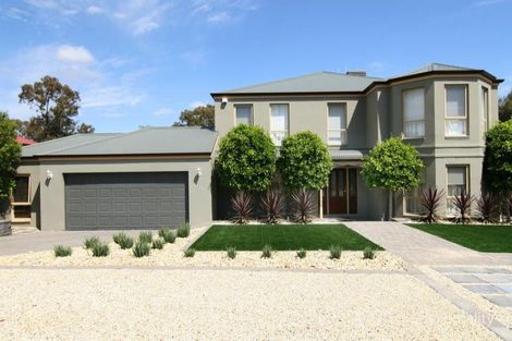 11 Figtree Lane, Strathdale, VIC 3550