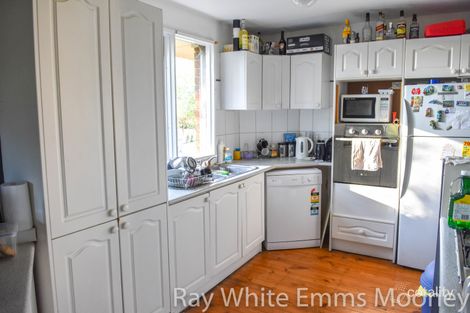 Property photo of 8 O'Connell Place Windradyne NSW 2795