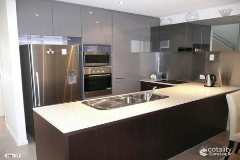 Property photo of 17/31 Port Peyra Crescent Varsity Lakes QLD 4227