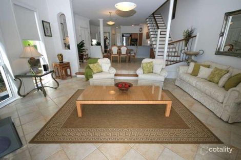 1/161 Stanhill Dr, Surfers Paradise, QLD 4217