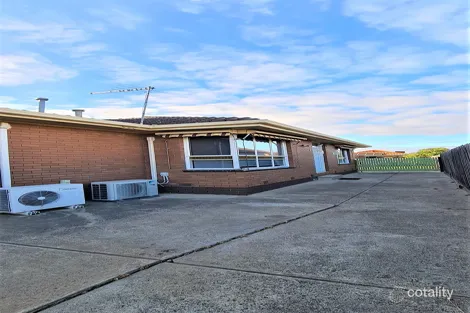 2/109 Mclaughlin St, Ardeer, VIC 3022