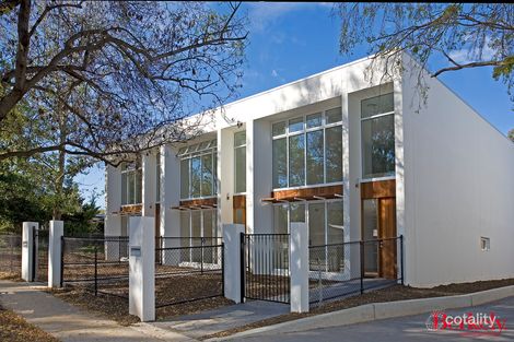 1/4 Mcnicoll St, Hughes, ACT 2605