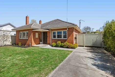 5 Symons St, Wendouree, VIC 3355