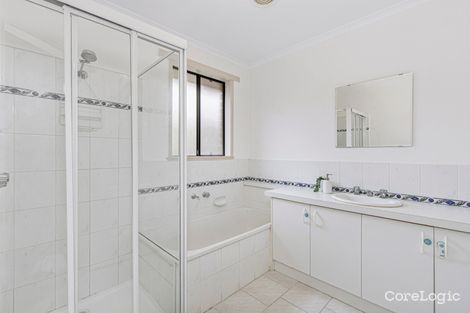 Property photo of 4 Belalie Close Hampton Park VIC 3976