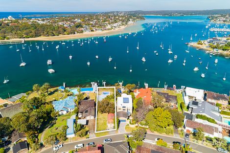 Property photo of 34 Grosvenor Crescent Cronulla NSW 2230
